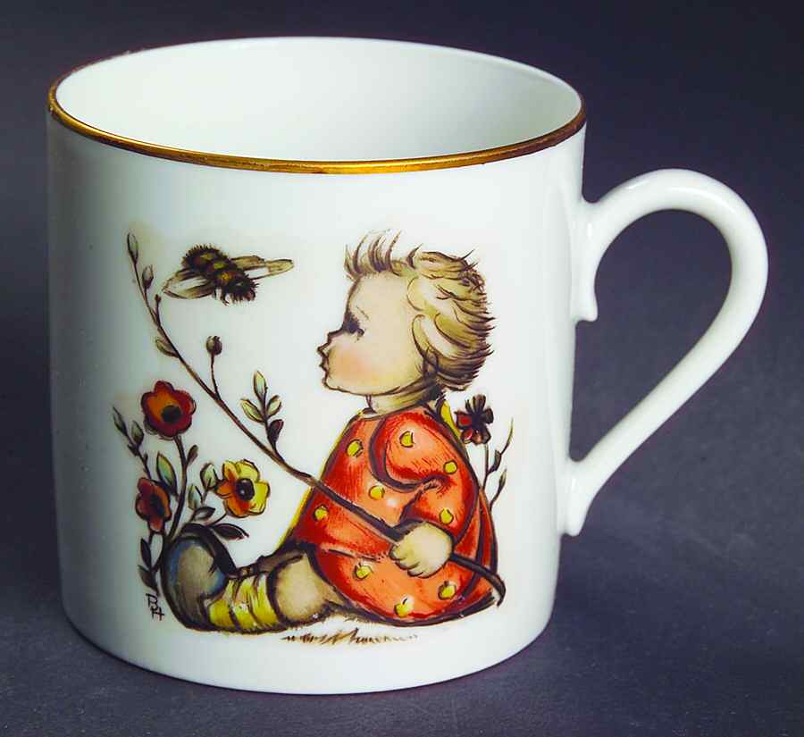 Berta Hummel Annual Cup Bumble Bee - No Box by Schmid-1