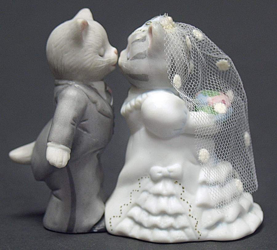 Kitty Cucumber First Kiss - No Box by Schmid-1