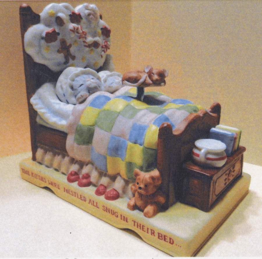 Kitty Cucumber Here Comes Santa Claus - No Box by Schmid-1