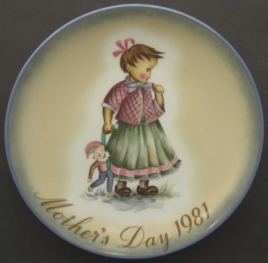Hummel Mothers Day Plate Playtime - Boxed by Schmid-1