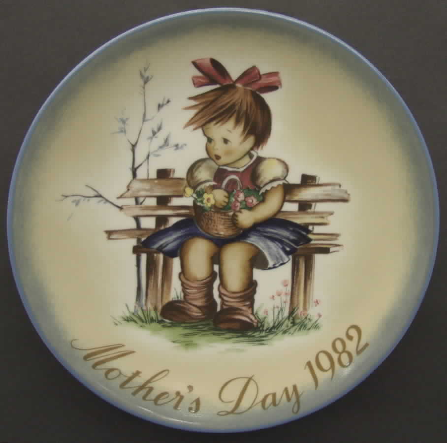 Hummel Mothers Day Plate The Flower Basket - Boxed by Schmid-1