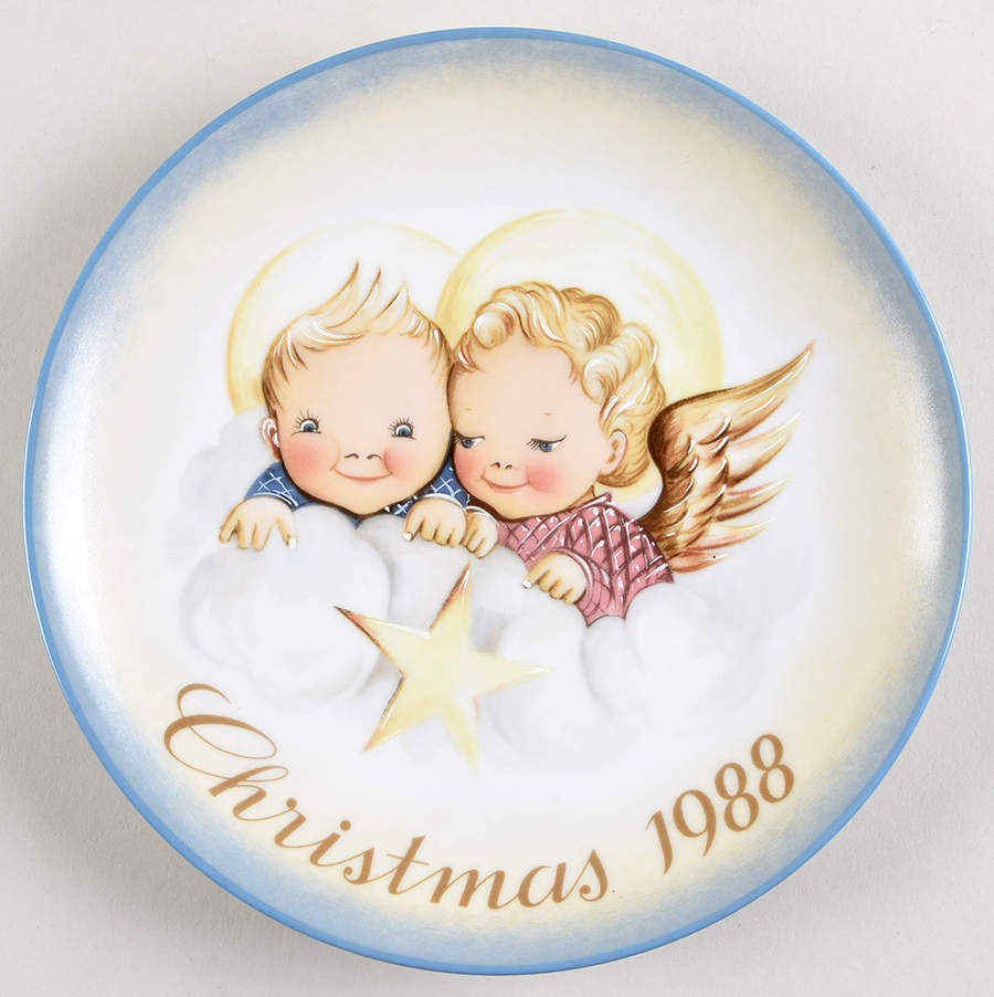 Hummel Christmas Plate Cheerful Cherubs - Boxed by Schmid-1