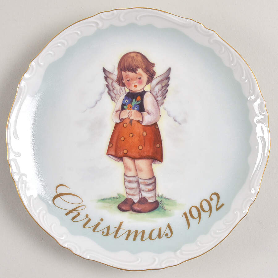 Hummel Christmas Plate Sweet Blessings - Boxed by Schmid-1