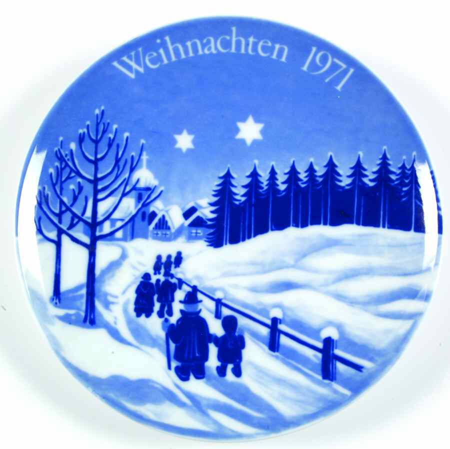 Schumann Christmas Plate Snow Scene - No Box by Schumann - Bavaria-1