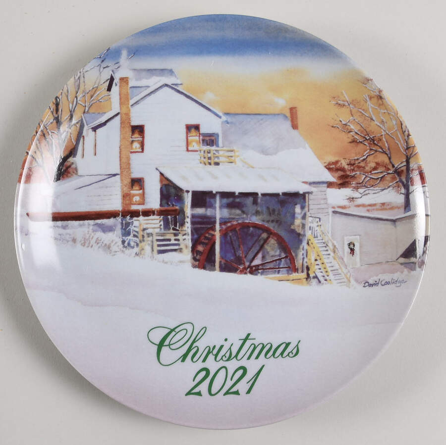 Smuckers Christmas Plates 2021-Christmas Plate - No Box by Smuckers-1
