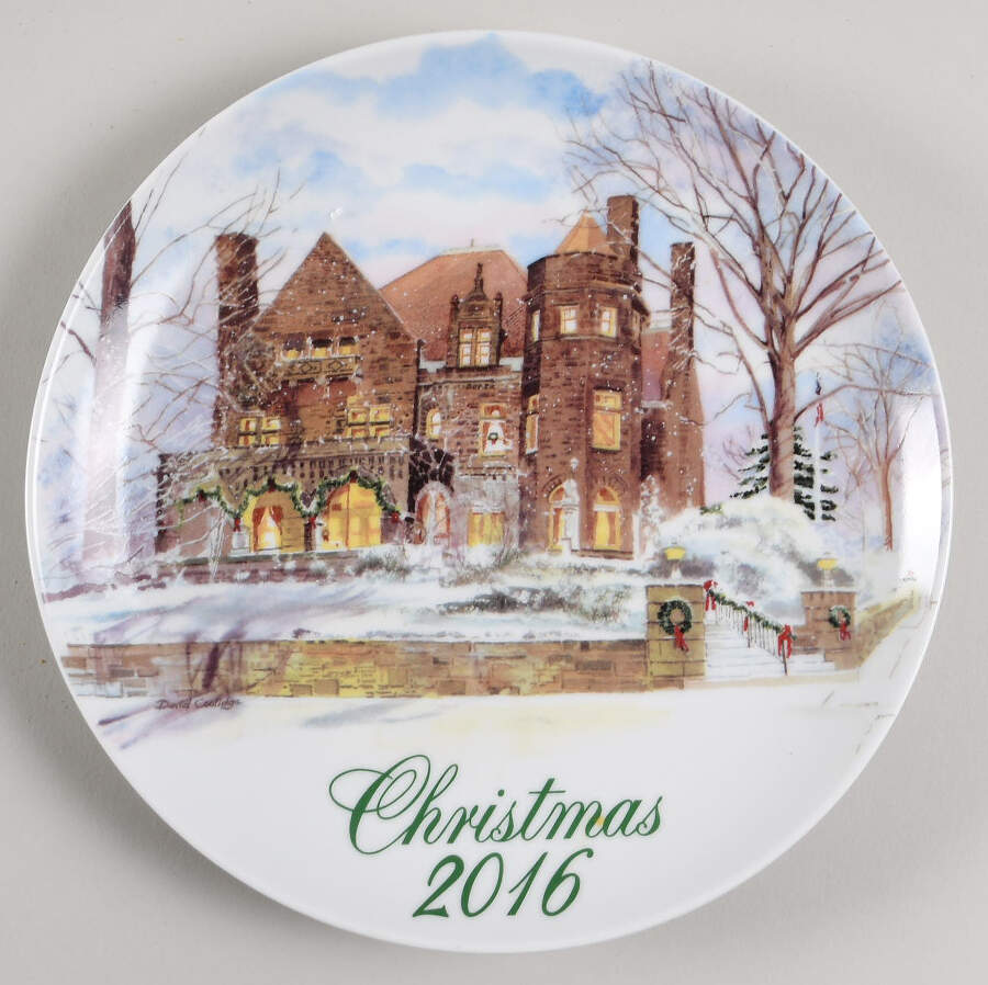 Smuckers Christmas Plates 2016-Christmas Plate-Five Oaks-Massillio - No Box by Smuckers-1