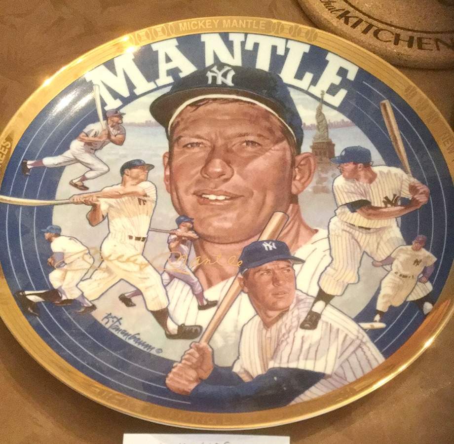 Sports Superstars Mickey Mantle-Living Legend-Gold Edition - No Box by Sports Impressions-1