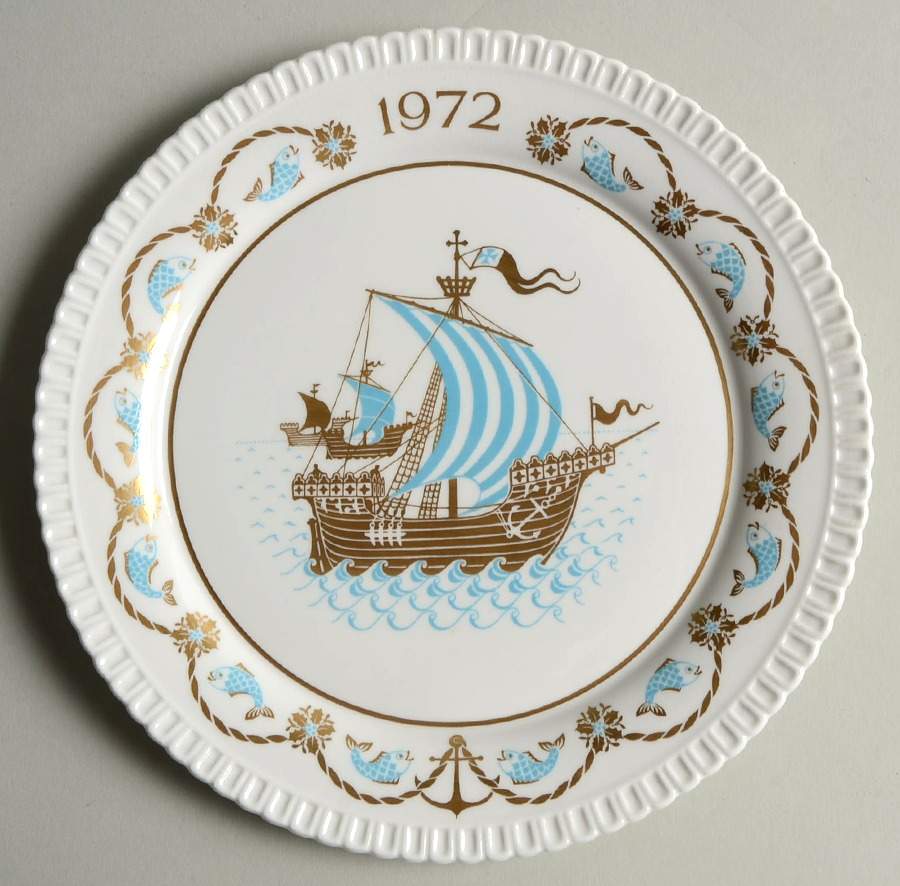 Spode Christmas Plate Three Ships A-Sailing - Boxed by Spode-1