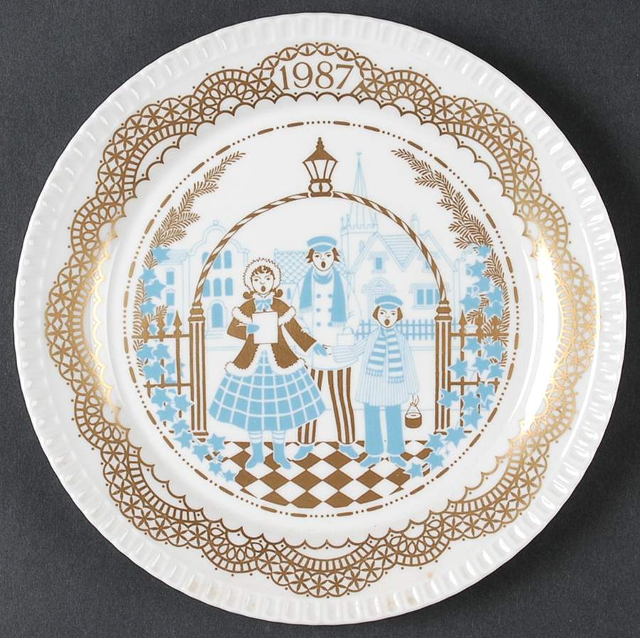 Christmas Pastimes Carol Singers - No Box by Spode-1
