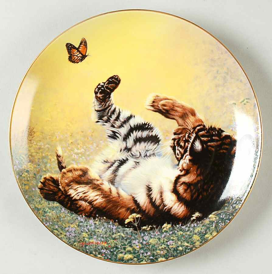 Little Wildlife Siberian Cub At Play - With Box by Stratford-1