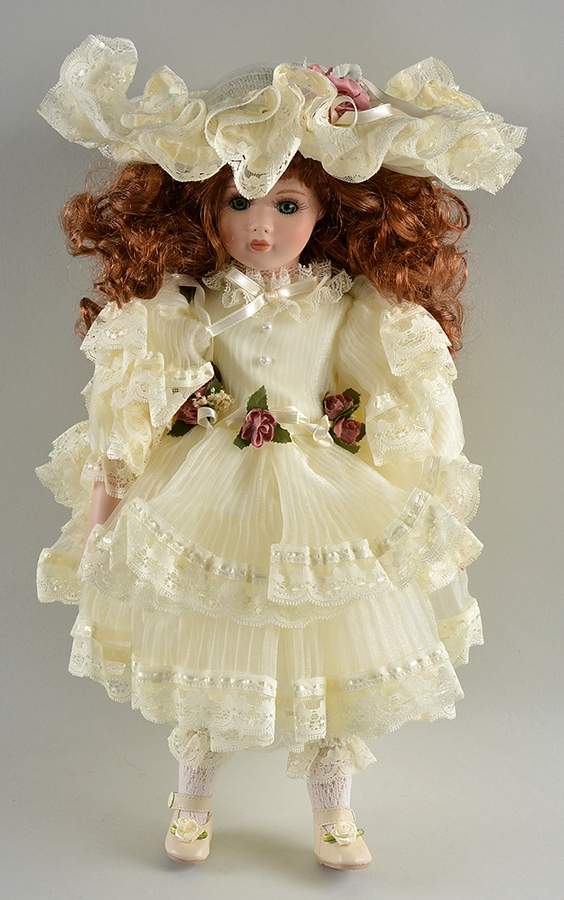 Connoisseur Doll Collection Caroline-Ll-838 - Boxed by Seymour Mann-1