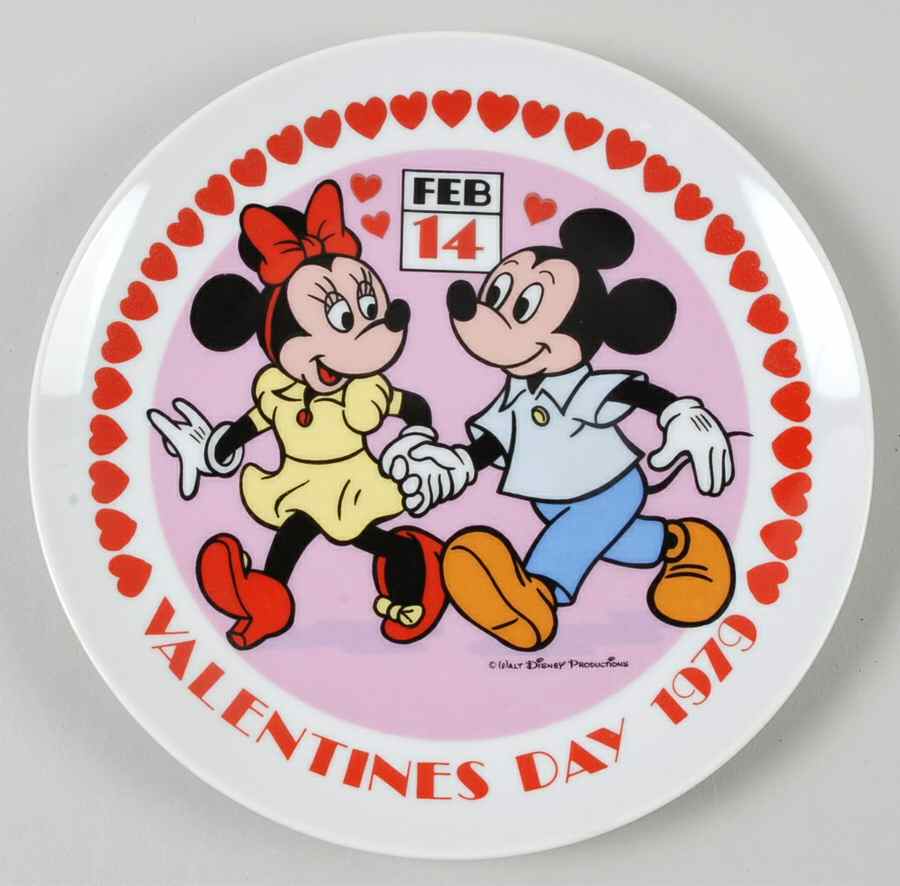 Valentines Plate-Disney Hands And Hearts-Mickey And Minnie - With Box by Schmid-1