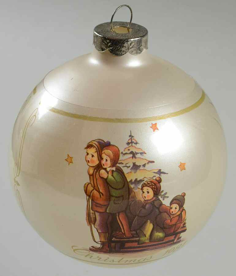 Hummel Ball Ornament A Time To Remember - Boxed by Schmid-1
