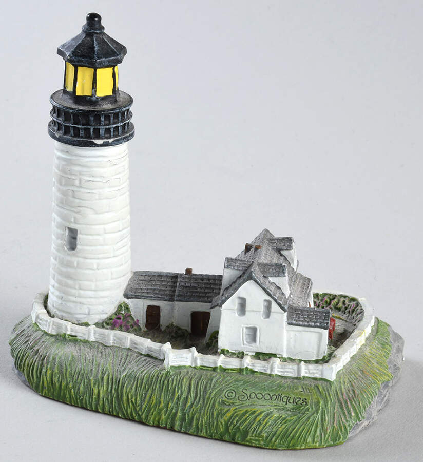 Lighthouse Miniatures Pemaquid Point Light9121 - Boxed by Spoontiques-1