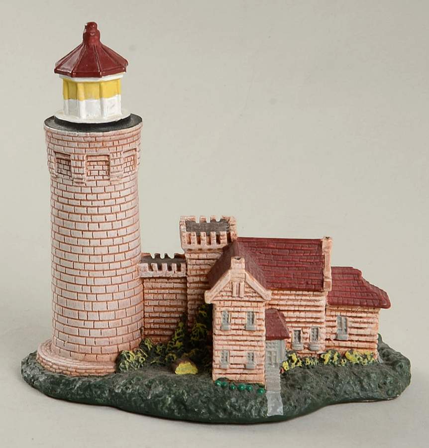 Lighthouse Miniatures Mackinac Point, Mi - No Box by Spoontiques-1