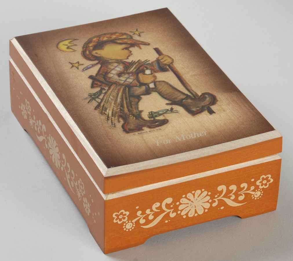 Mothers Day Box-Annual-Wooden Moonlight Return - Boxed by Schmid-1