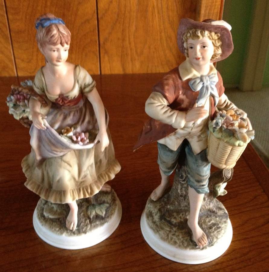 Sadek Figurines Boy & Girl Pair - No Box by Sadek-1
