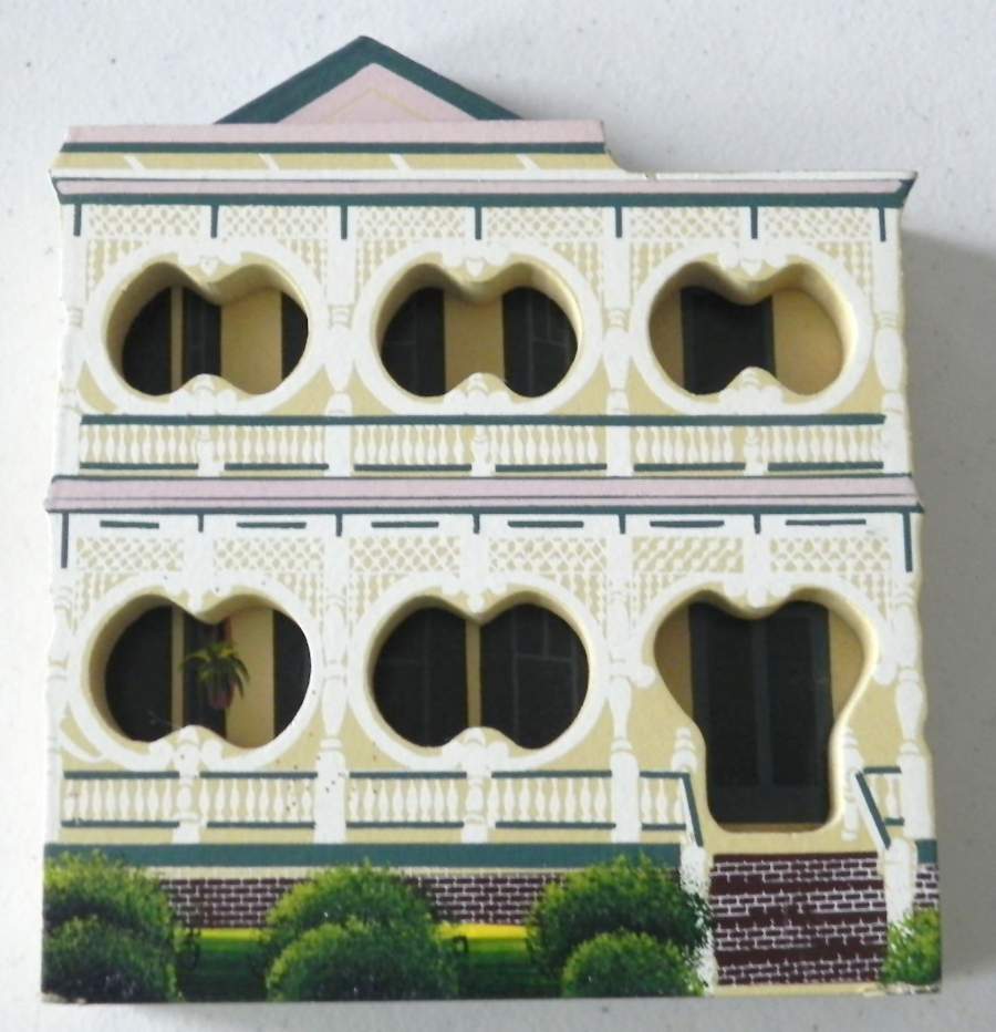 Savannah Gingerbread House - Boxed by Shelias Collectibles-1