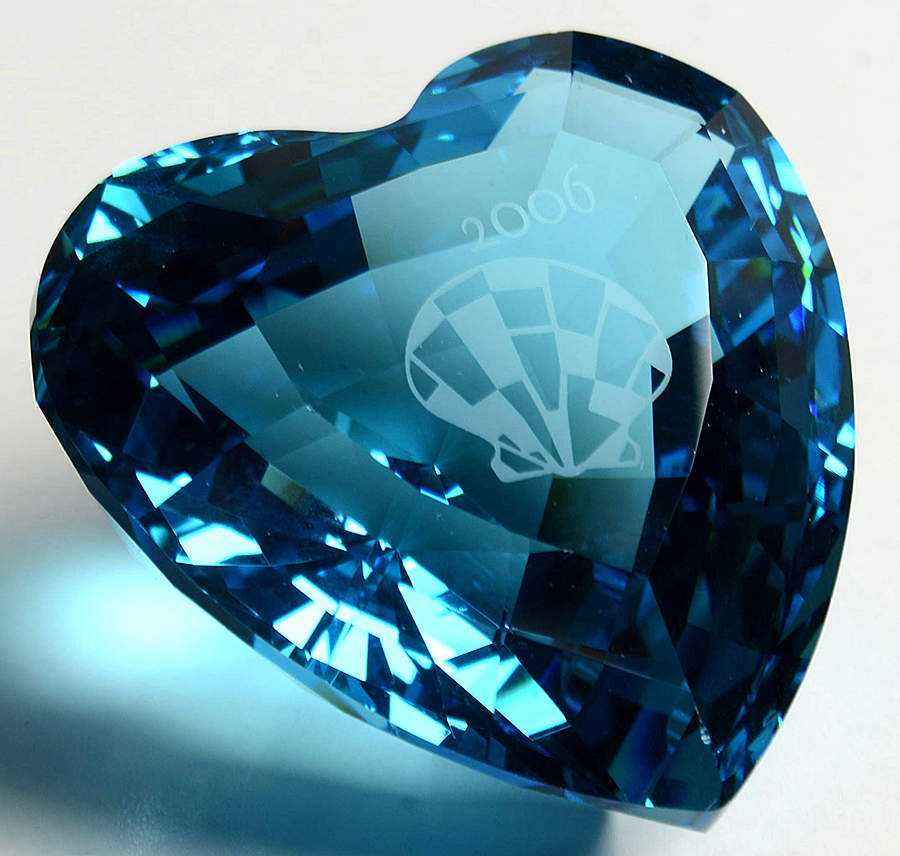 Society Event Paperweights Eternity Heart-2006 - No Box by Swarovski-1