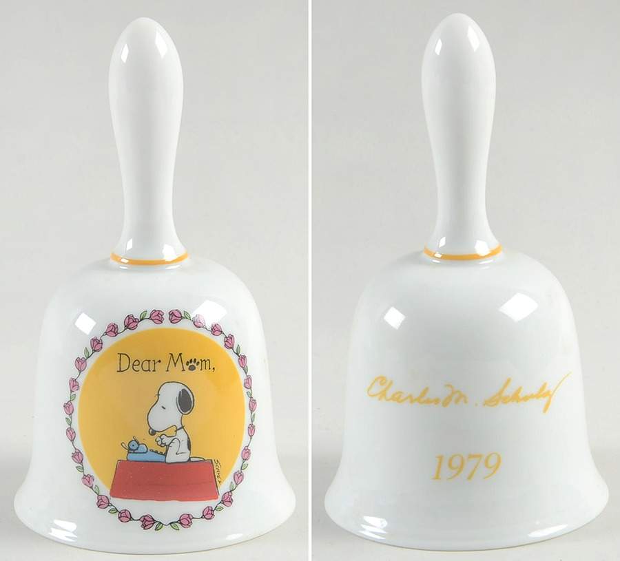 Peanuts Annual Bell Dear Mom - No Box by Schmid-1