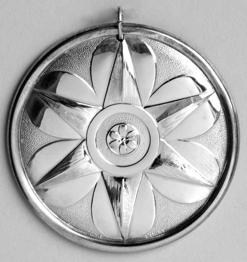 Towle Medallion Flower Petal/Star - Boxed by Towle Silver-1