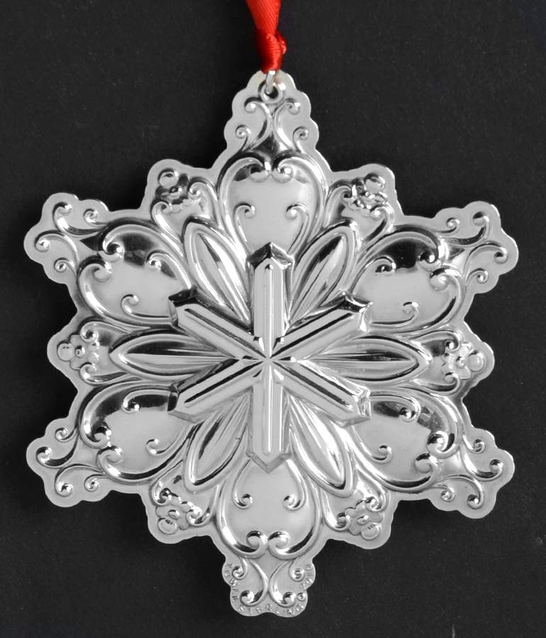 Old Master Snowflake 2016 Snowflake - 3 3/4 Ht - No Box by Towle Silver-1