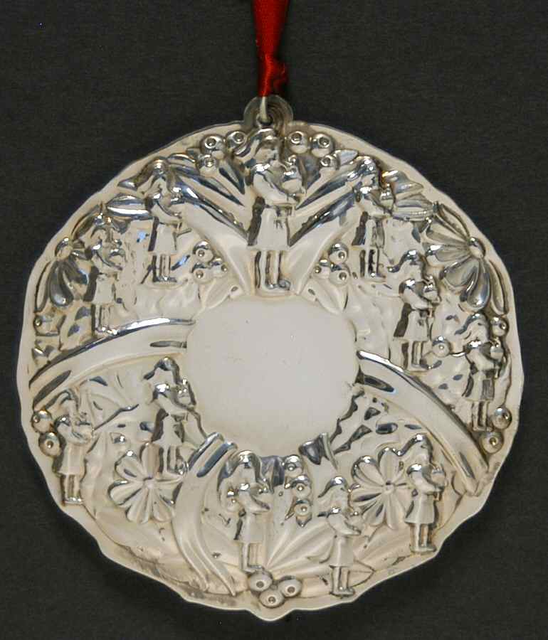 Twelve Days of Christmas Wreaths 11pipers Piping - No Box by Towle Silver-1