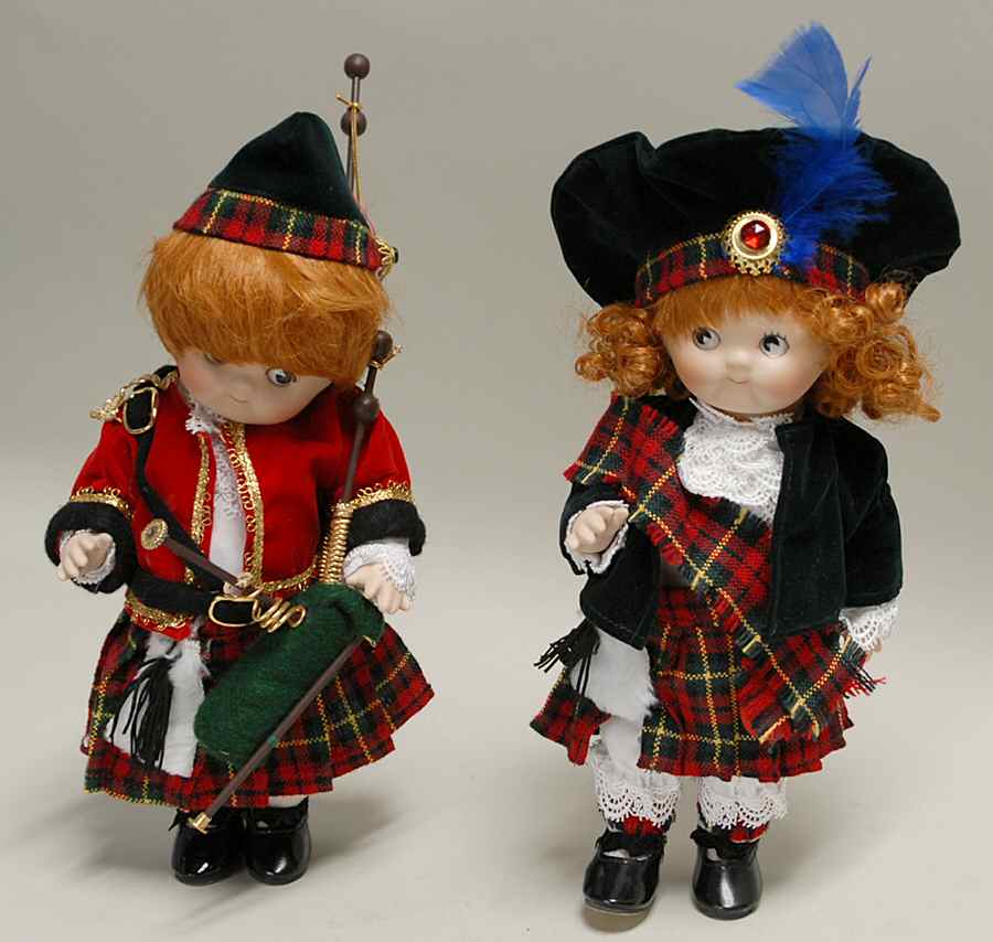 Porcelain Dolls Scottish Boy & Girl - No Box by Unknown Mfg Collectibles-1