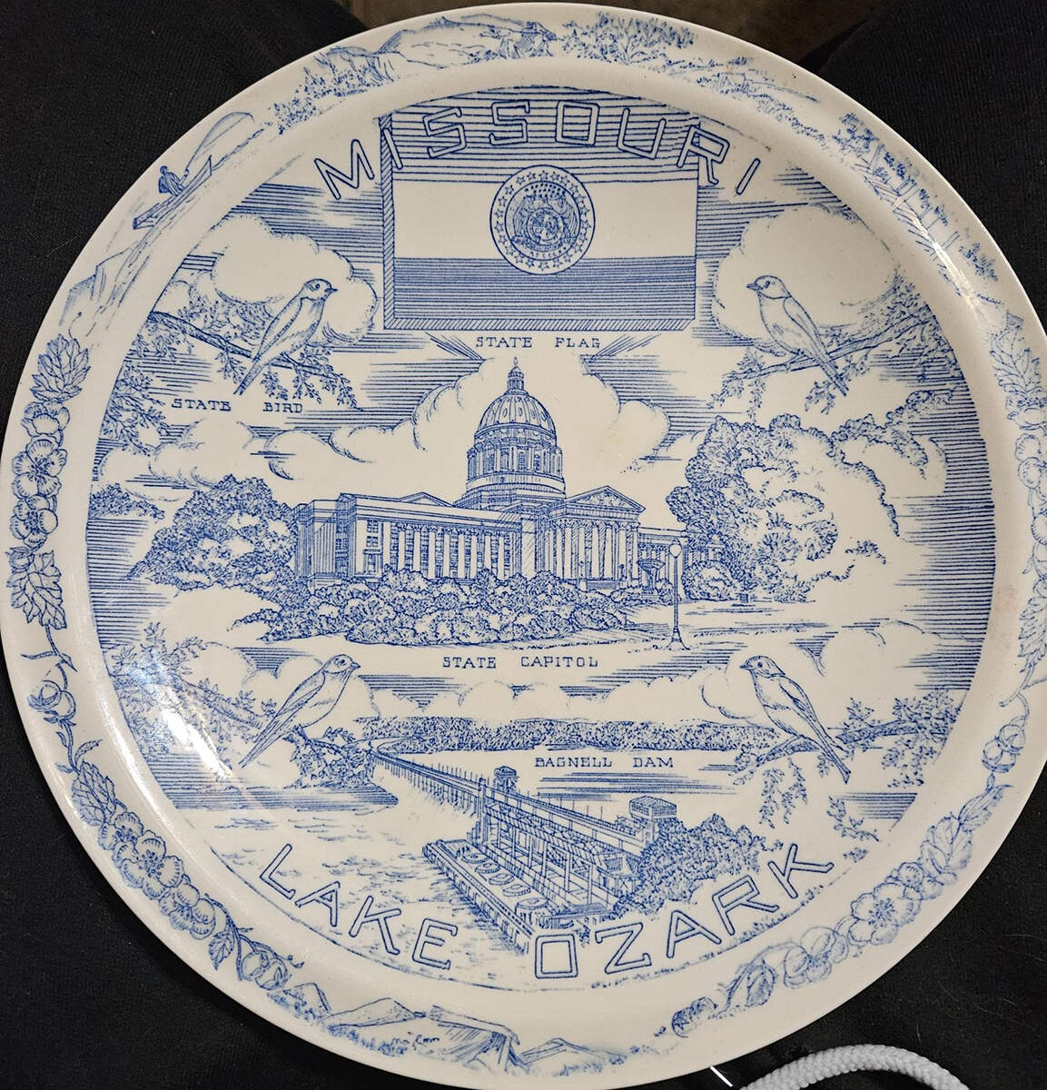 City Plates Lake Ozark Missouri - No Box-Missouri Motif 4-Blue by Vernon Kilns-1
