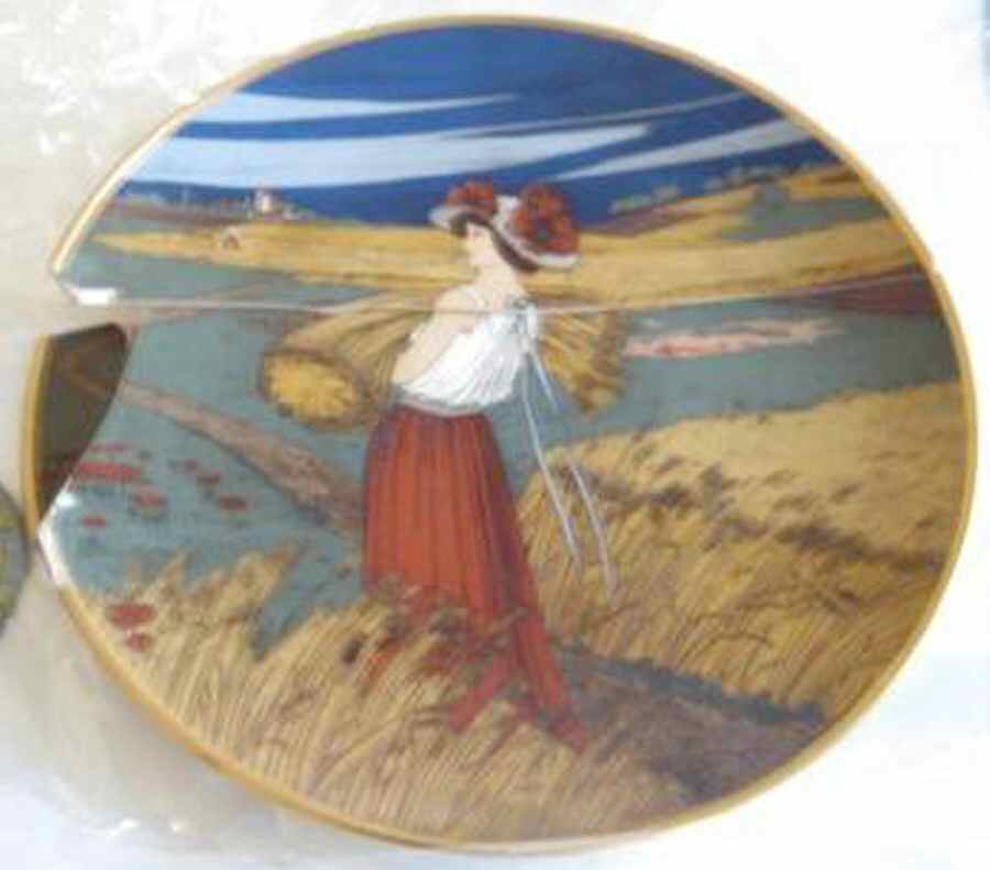Villeroy & Boch Plate Woman In Wheatfield - No Box by Villeroy & Boch-1
