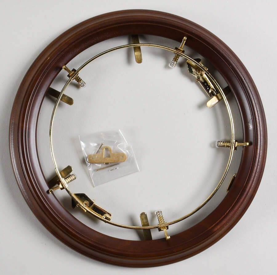 Van Hygan & Smythe Plate Accessories Convertible Frame 8 1/4"-8 15/16" - Boxed by Van Hygan & Smythe-1