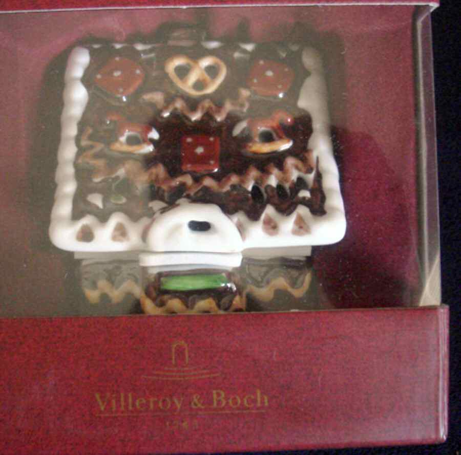 Christmas Around the World Whitch House - Boxed by Villeroy & Boch-1