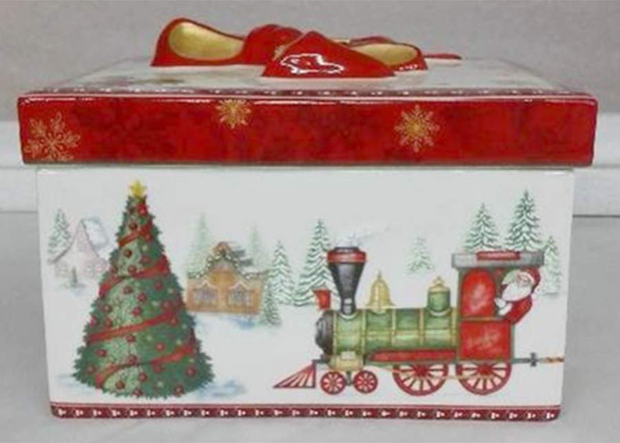 Christmas Toys Med Sq Giftbox - Train - Boxed by Villeroy & Boch-1