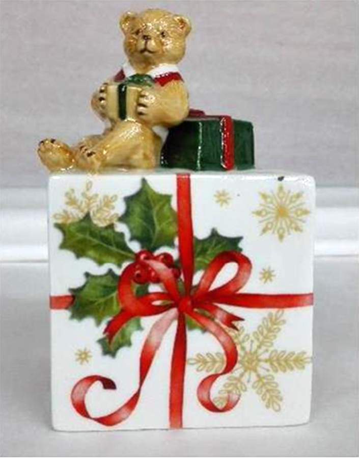 Nostalgic Melody Gift Box With Teddy - Boxed by Villeroy & Boch-1