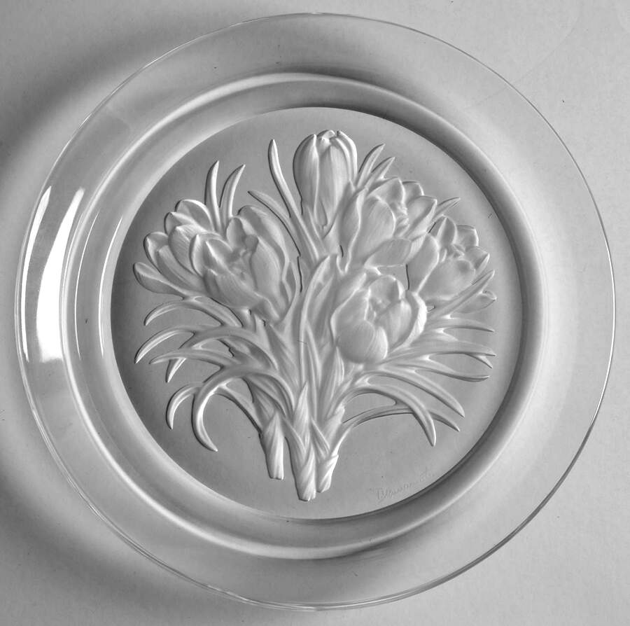 Vinardi Crystal Flower Plates Crocus - Boxed by Vinardi-1