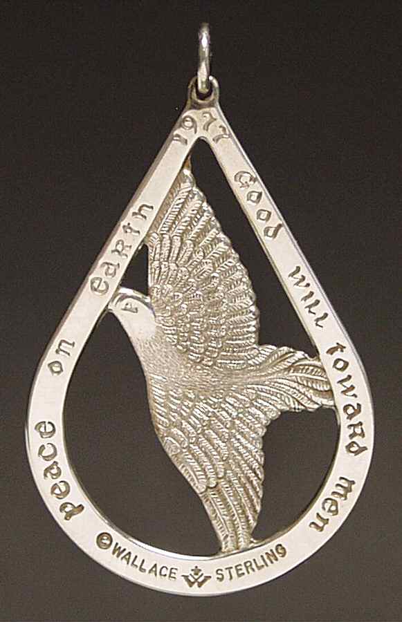Peace Dove 1977 Peace Dove-Sterling - Boxed by Wallace Silver-1