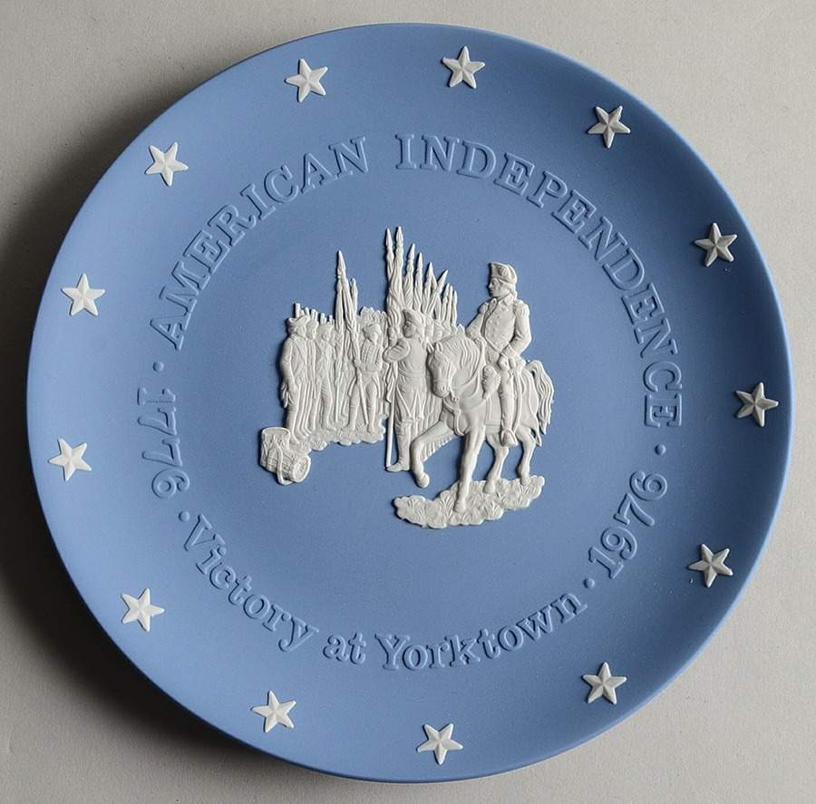 Bicentennial Plate Victory At Yorktown - Boxed by Wedgwood-1