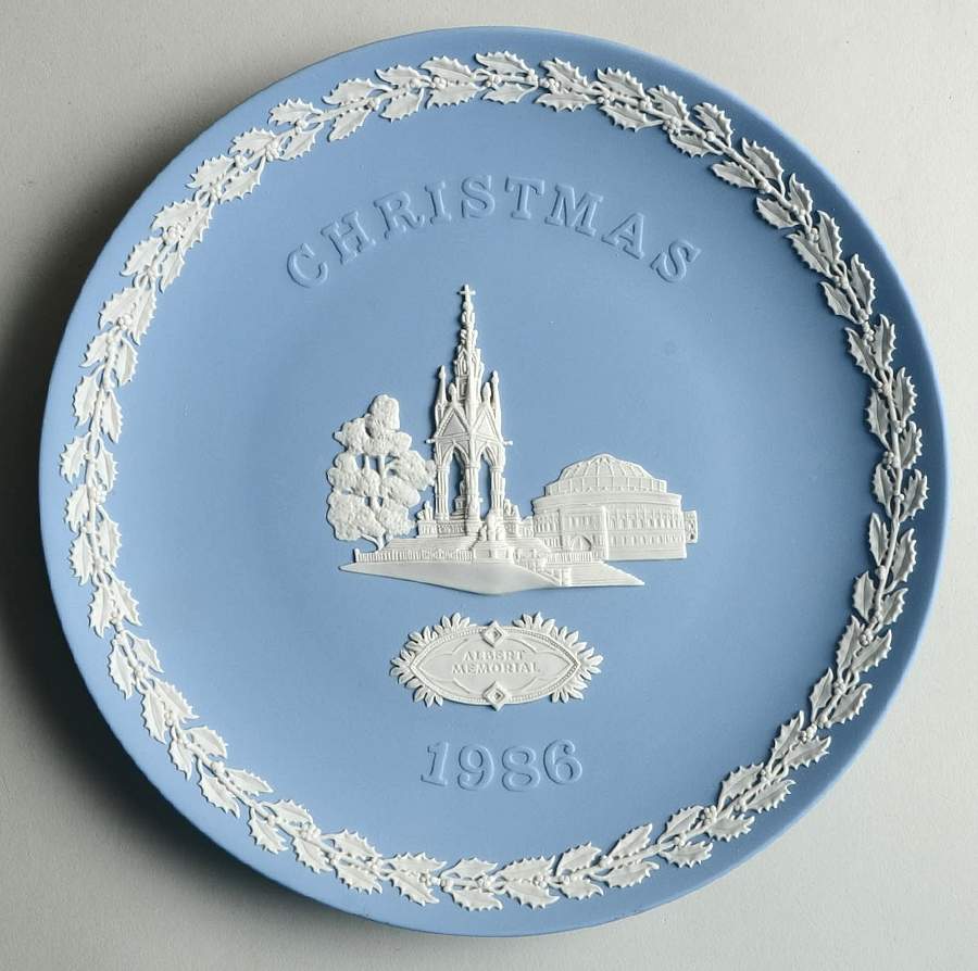 Jasperware Christmas Plate Albert Memorial - Boxed by Wedgwood-1