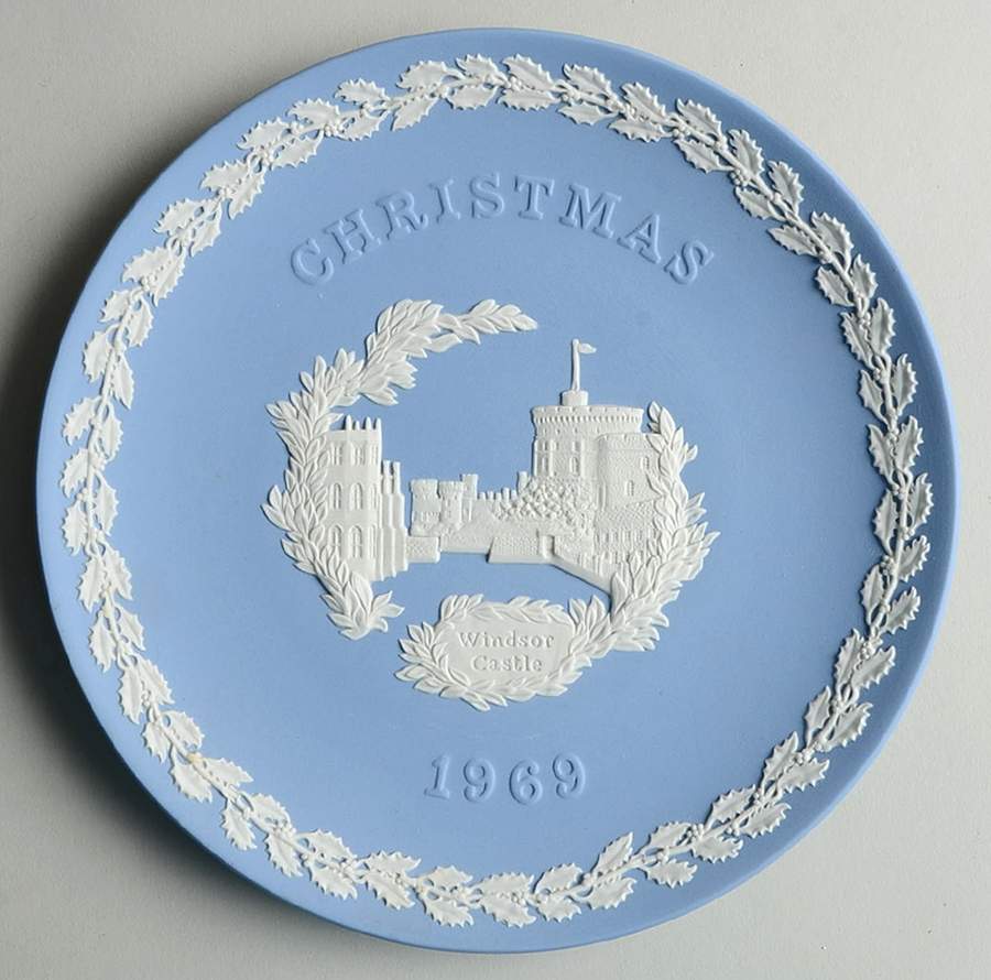 Jasperware Christmas Plate Windsor Castle - With Box by Wedgwood-1