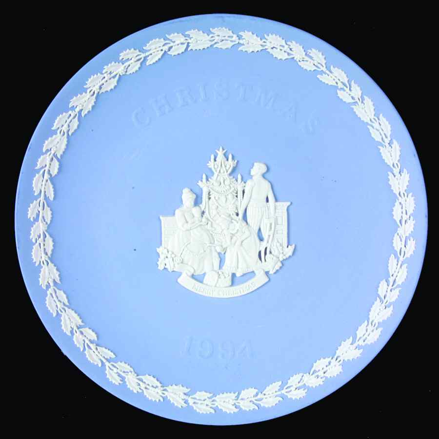Victorian Christmas Traditions Christmas Tree - No Box by Wedgwood-1