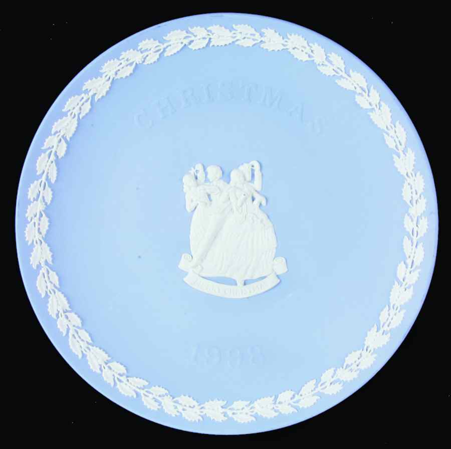Victorian Christmas Traditions Under The Mistletoe - Boxed by Wedgwood-1