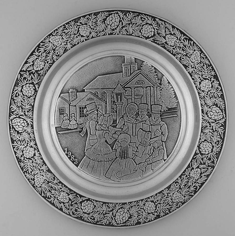 Wilton Armetale Christmas Plate Carolers-Pinecones - Boxed by Wilton Armetale-1