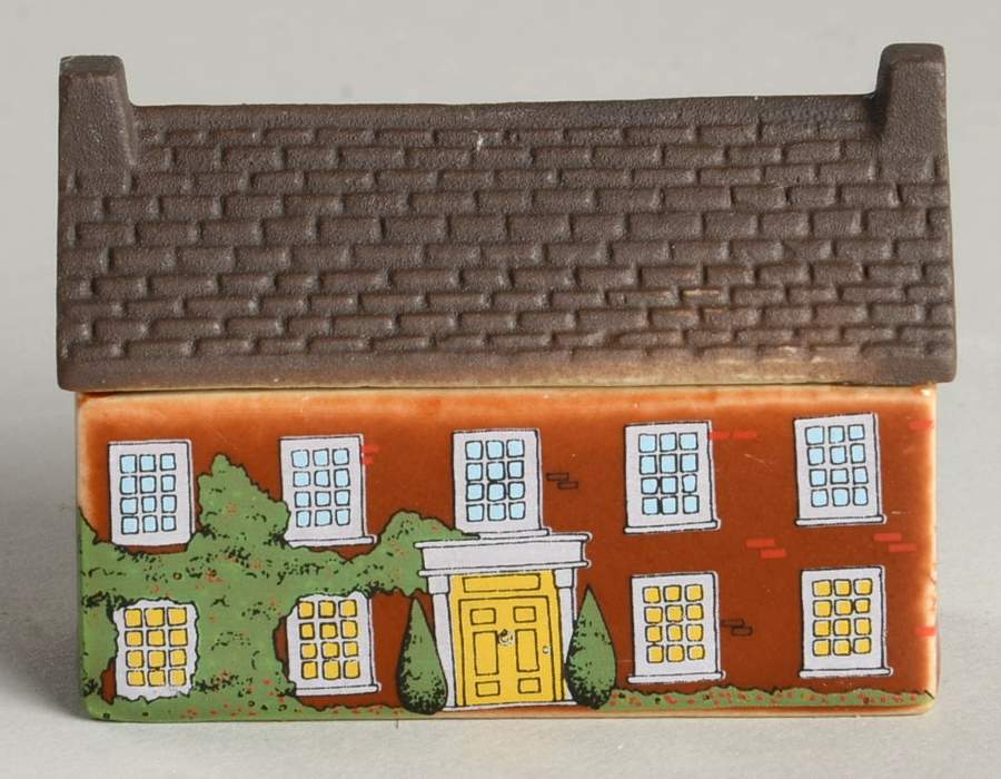 Whimsey On Why Village  Series#3 The Manor - Boxed by Wade (England)-1
