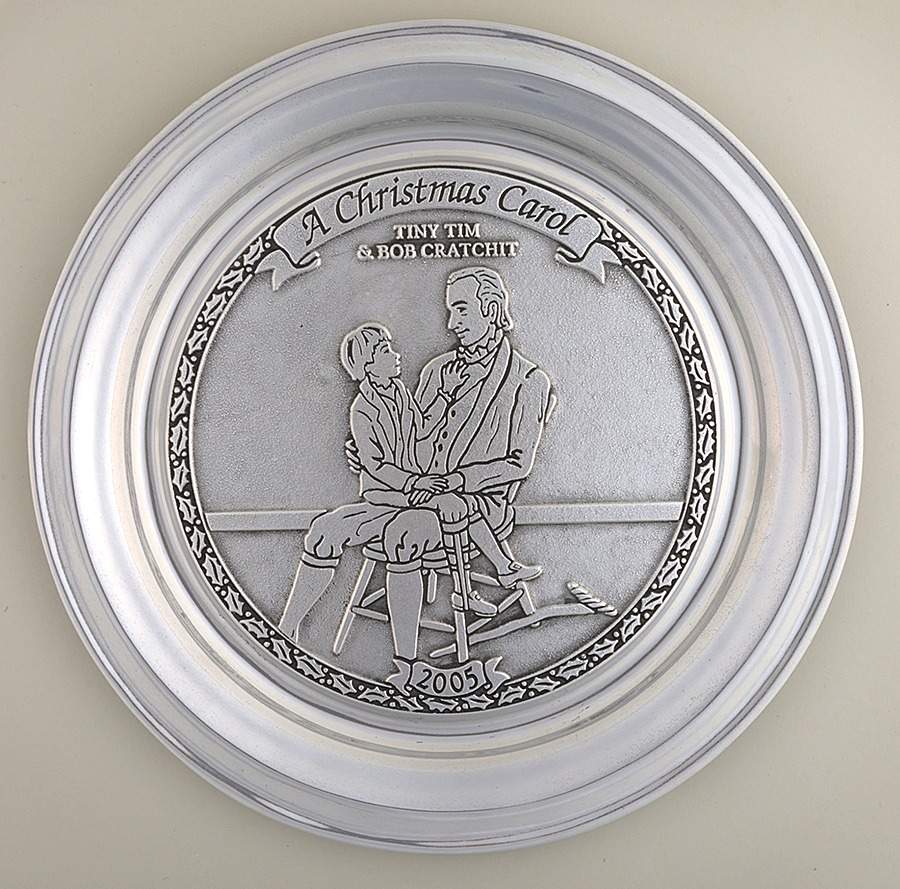A Christmas Carol-Plate Tiny Tim & Bob Cratchit - Boxed by Wilton Armetale-1