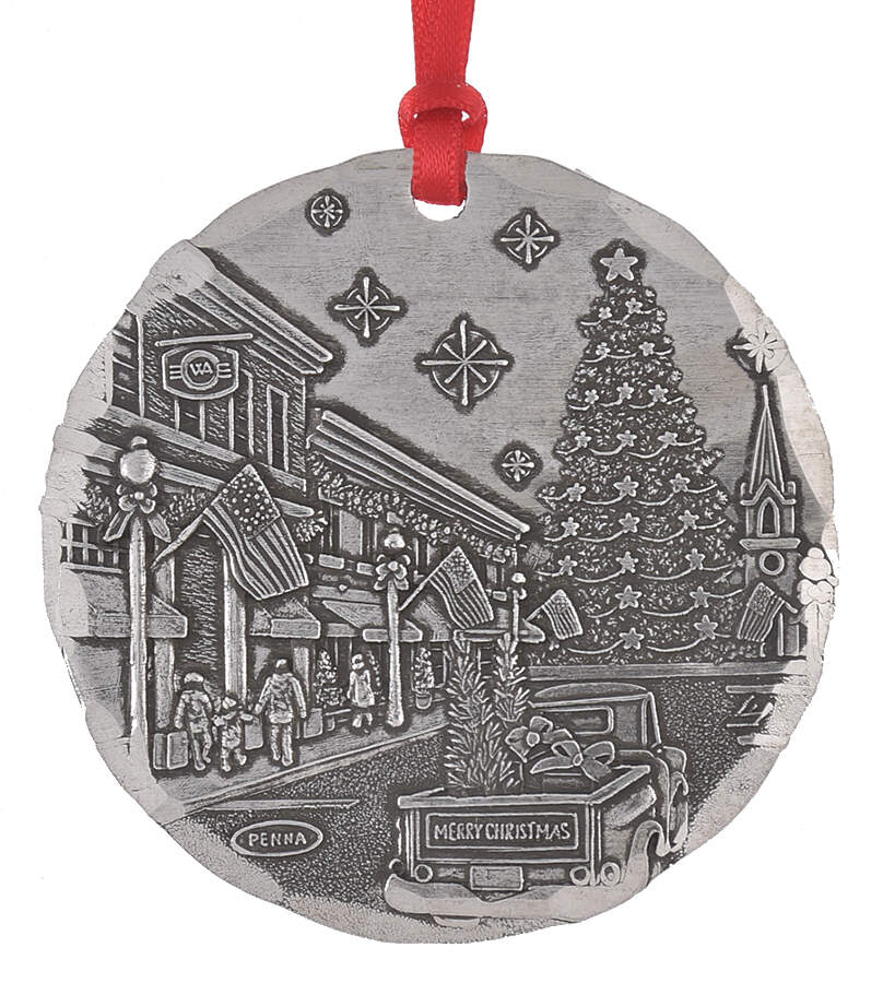 Annual Aluminum Ornament An American Christmas - With Box by Wendell August-1