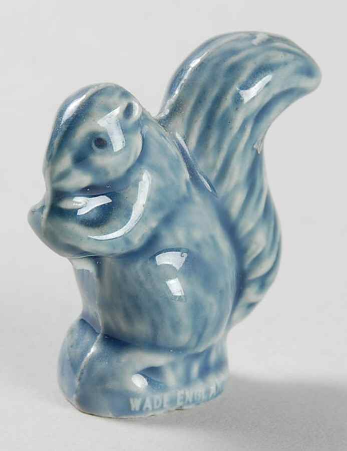 Wade Whimsies Squirrel With Nut - No Box by Wade (England)-1