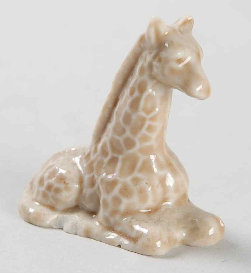 Wade Whimsies Giraffe-Kneeling Down - No Box by Wade (England)-1