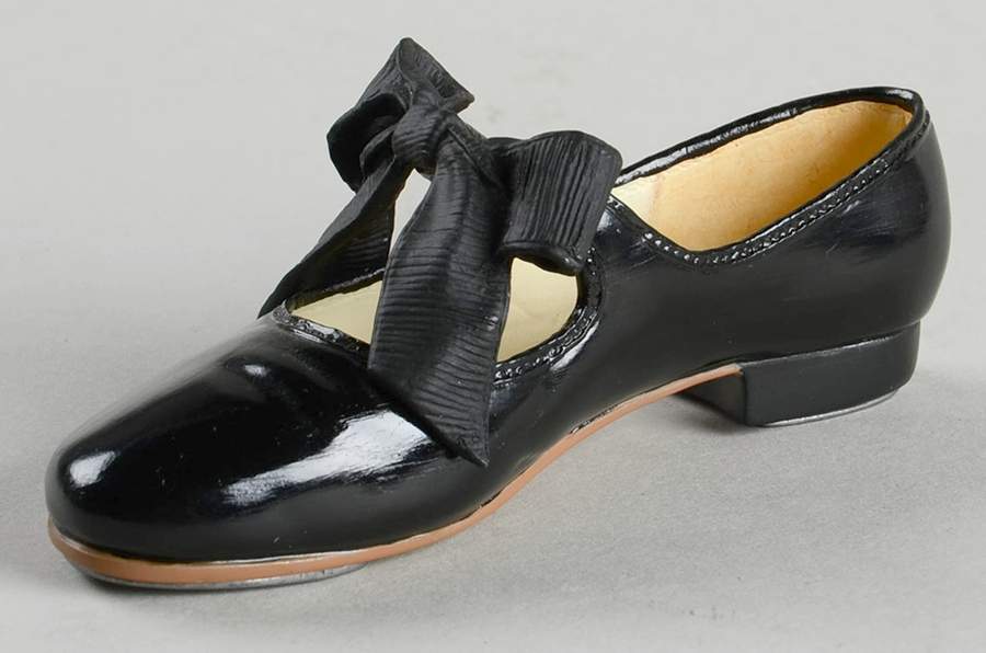 Just the Right Shoe Toe Tapper   -W-4" - Boxed by Willitts Galleries-1