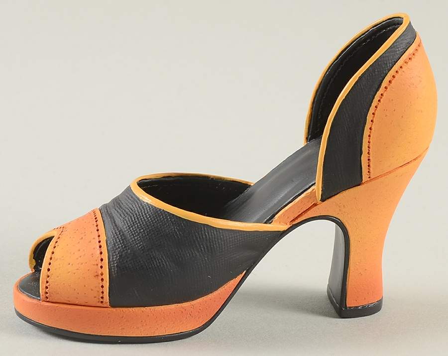 Just the Right Shoe Retroactive - Boxed by Willitts Galleries-1