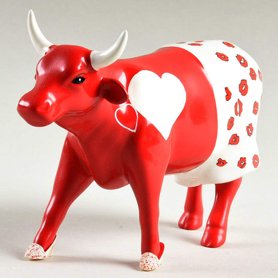 Cow Parade Moocho Amor - No Box by Westland Giftware-1